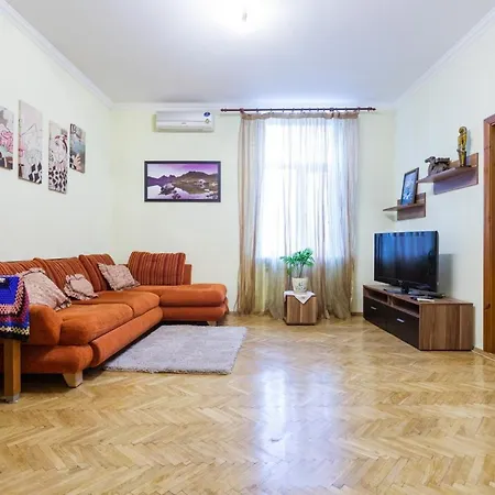 крутой спуск 6\2 Apartment Kyiv